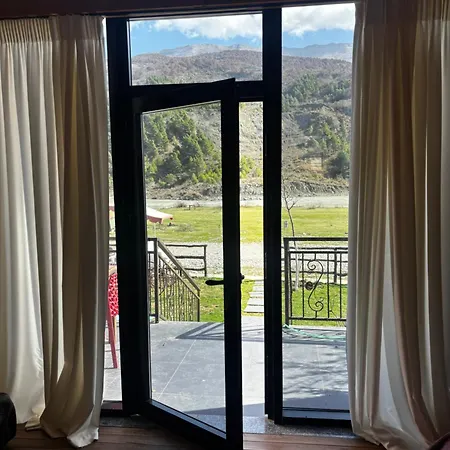 Bujtina Vjosa Affittacamere