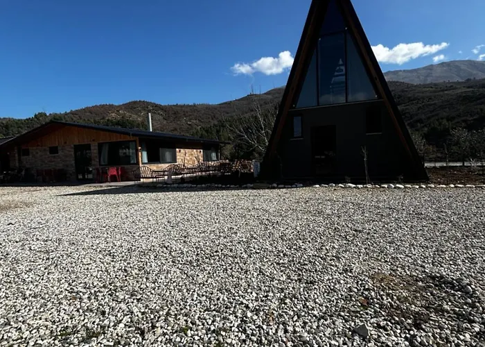 Bujtina Vjosa Maison d'hôtes 3*