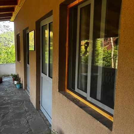 Bujtina Vjosa Vendégház 3*